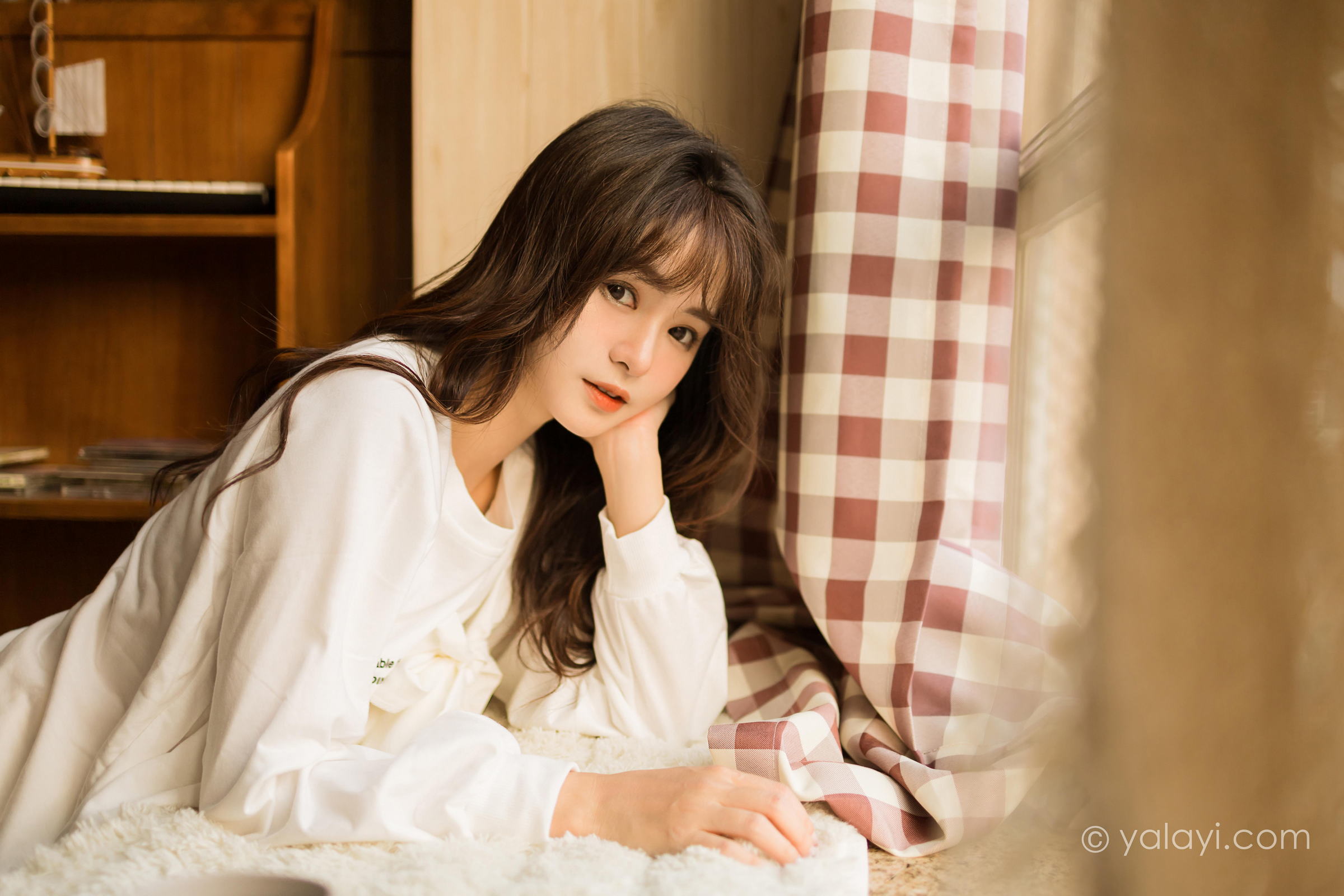 [YALAYI雅拉伊]2022.05.07 快乐加倍 小亭 白色礼服衬衫加短裙清纯写真集第11张
