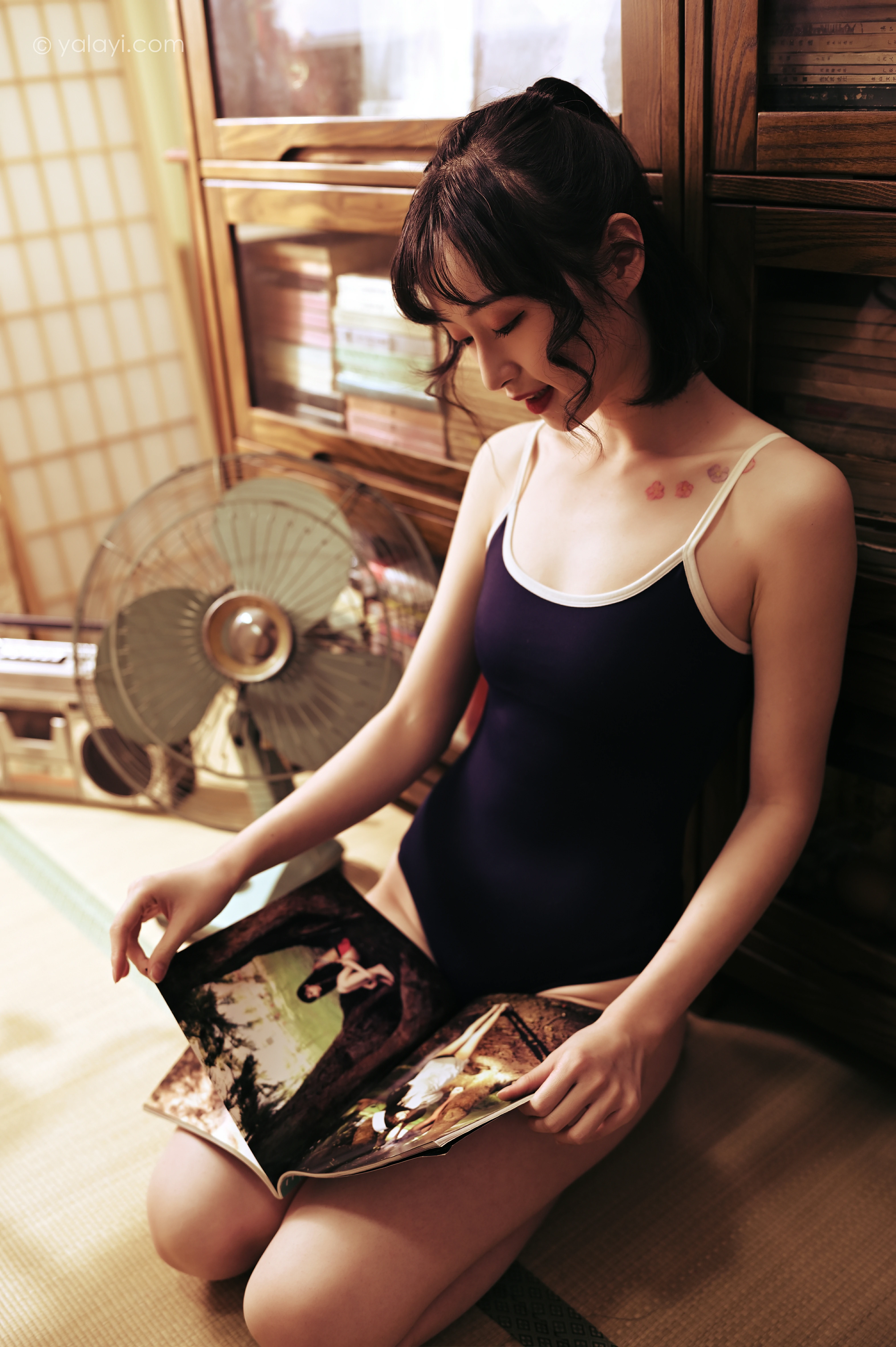 [YALAYI雅拉伊]NO.783 偷得半日闲 京京 蓝色紧身连体体操服性感写真集第5张