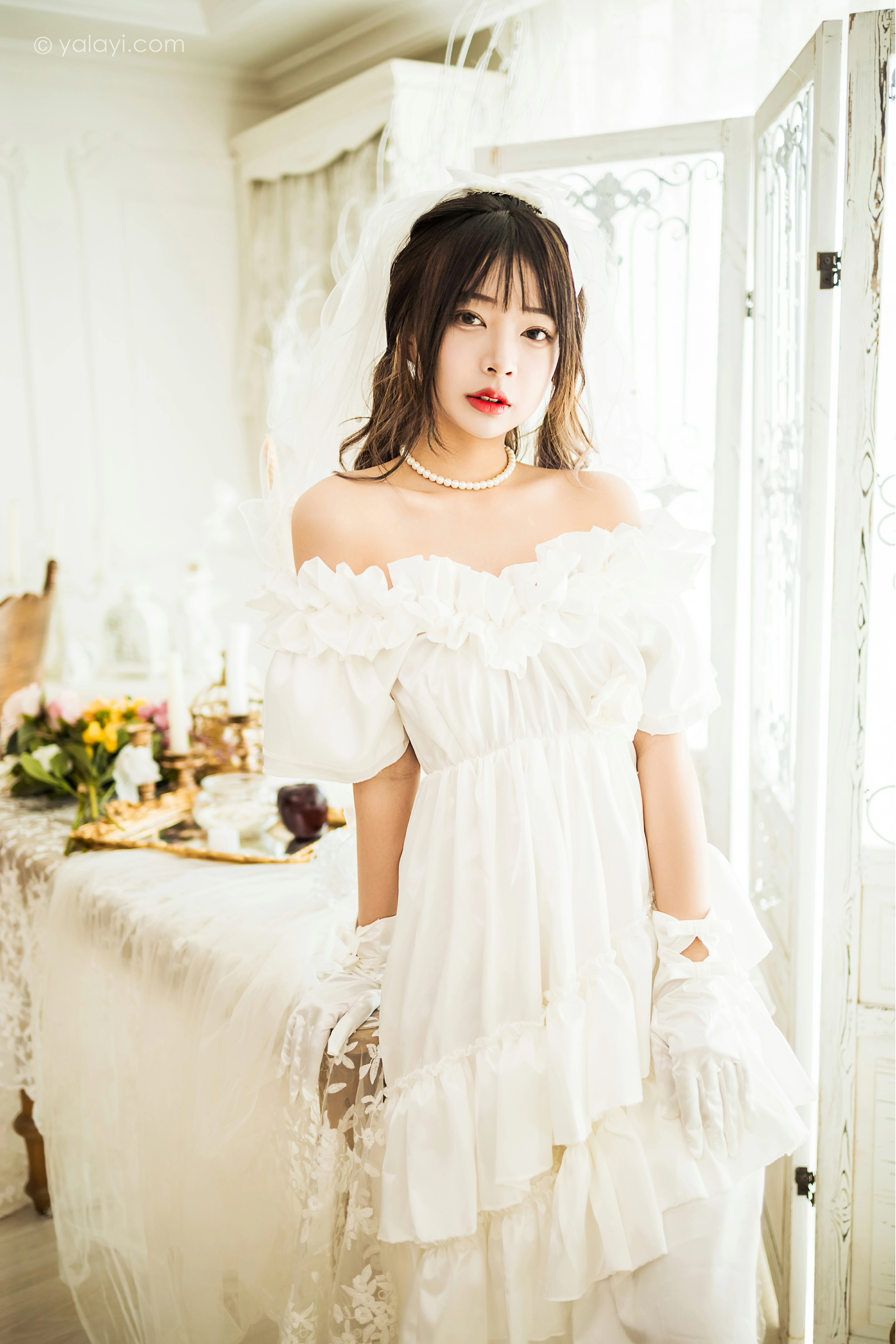 [YALAYI雅拉伊]NO.862 美丽的梦 阿禾 白色抹胸婚纱性感写真集第1张