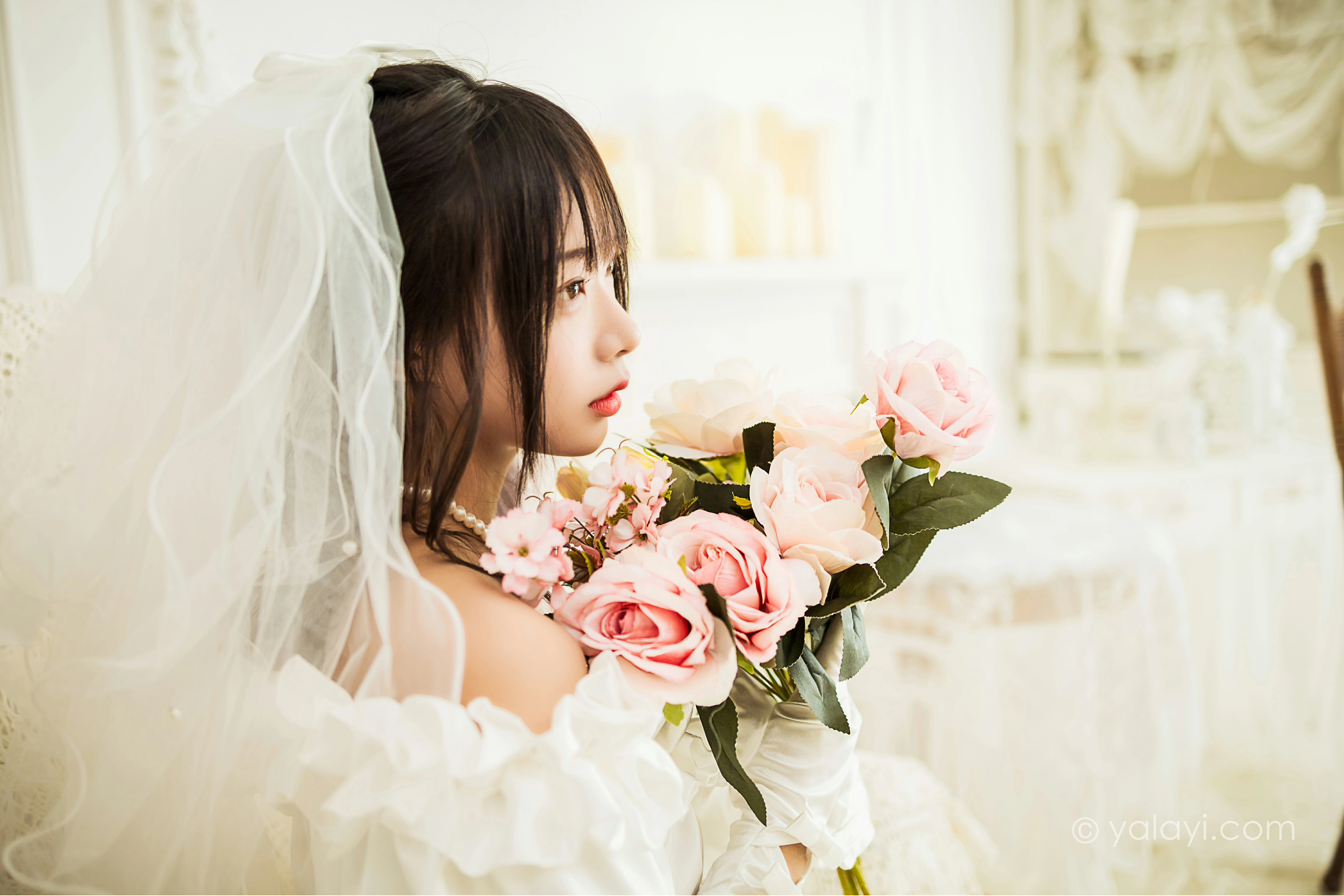 [YALAYI雅拉伊]NO.862 美丽的梦 阿禾 白色抹胸婚纱性感写真集第10张