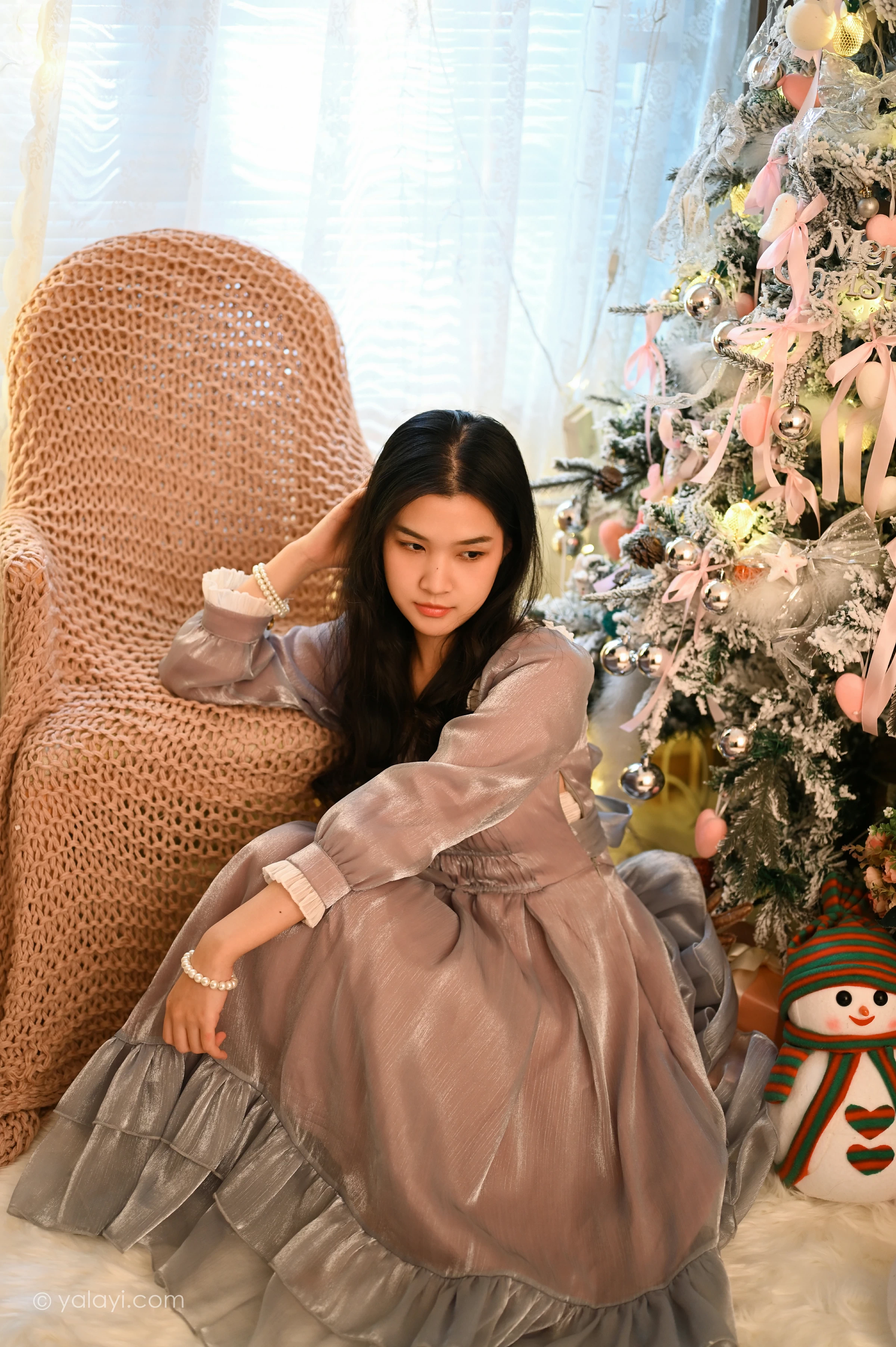 [YALAYI雅拉伊]NO.744 《平安夜有我》 虞艺 灰色透视公主制服裙写真第3张