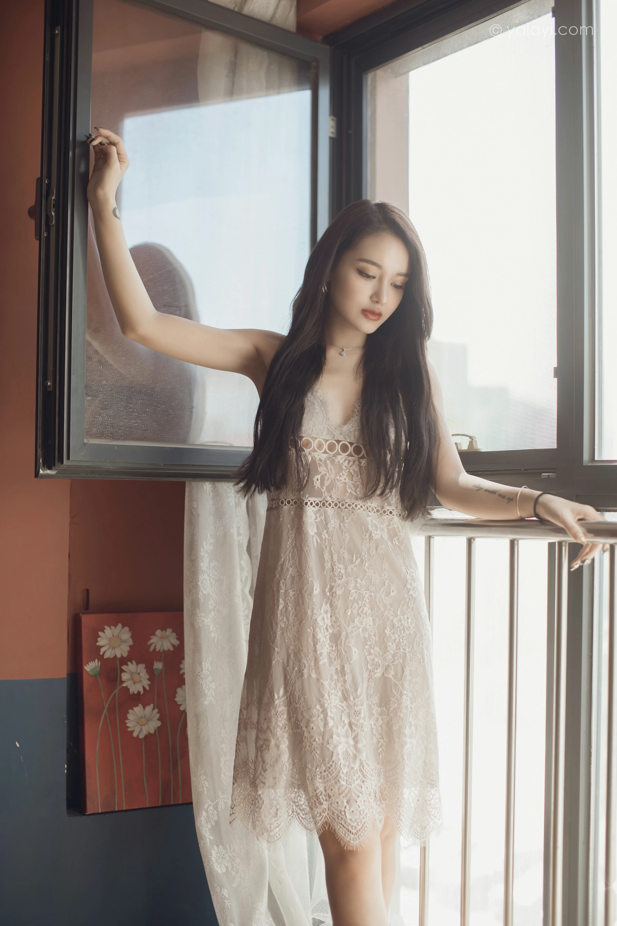 [YALAYI雅拉伊]NO.665 《无问》 刘子炀 白色透视蕾丝连衣裙性感私房写真集第1张