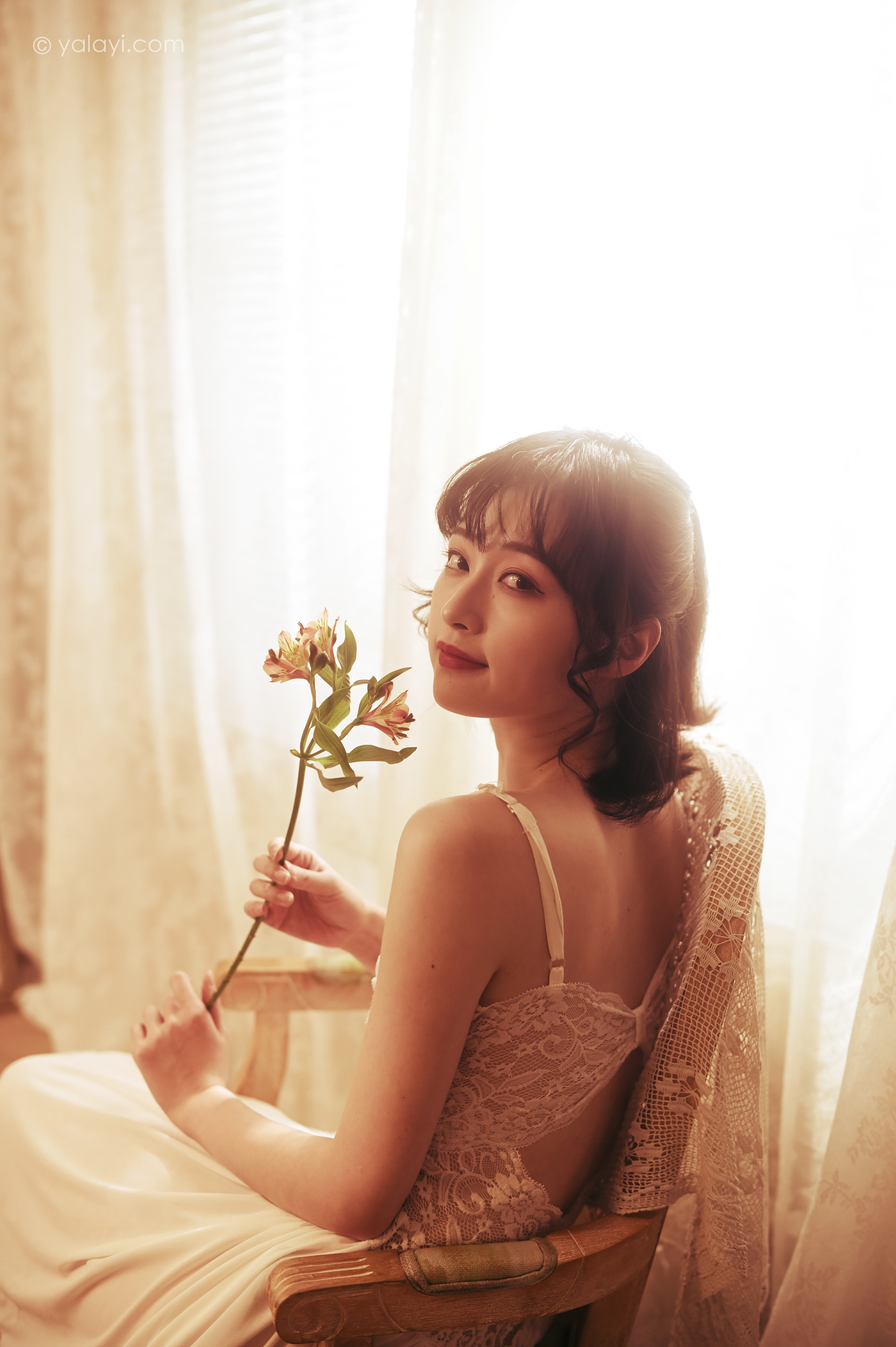 [YALAYI雅拉伊]NO.780 也曾优雅 京京 白色透视蕾丝连衣裙性感写真集第6张