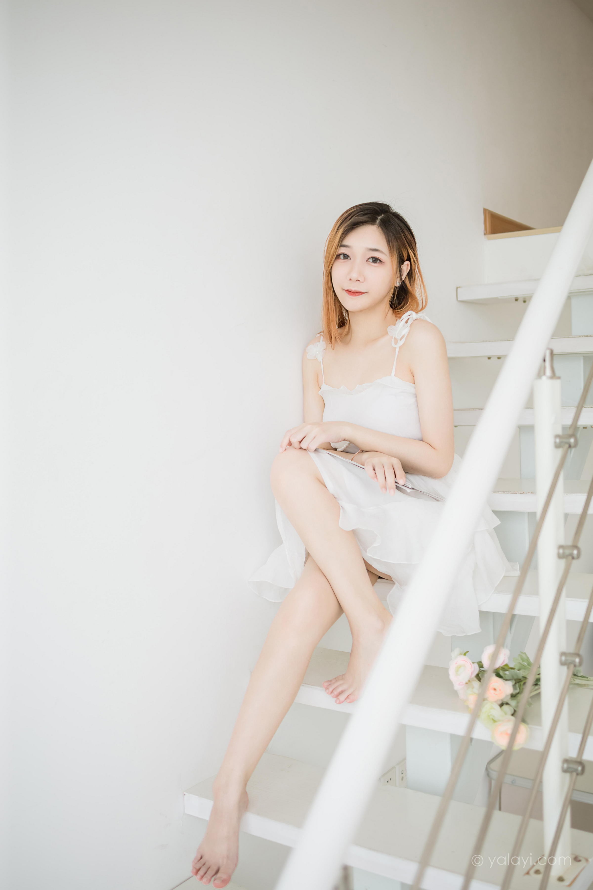 [YALAYI雅拉伊]2022.12.03 白衣丽人 夜夜 白色吊带透视连衣裙居家清纯写真集第5张