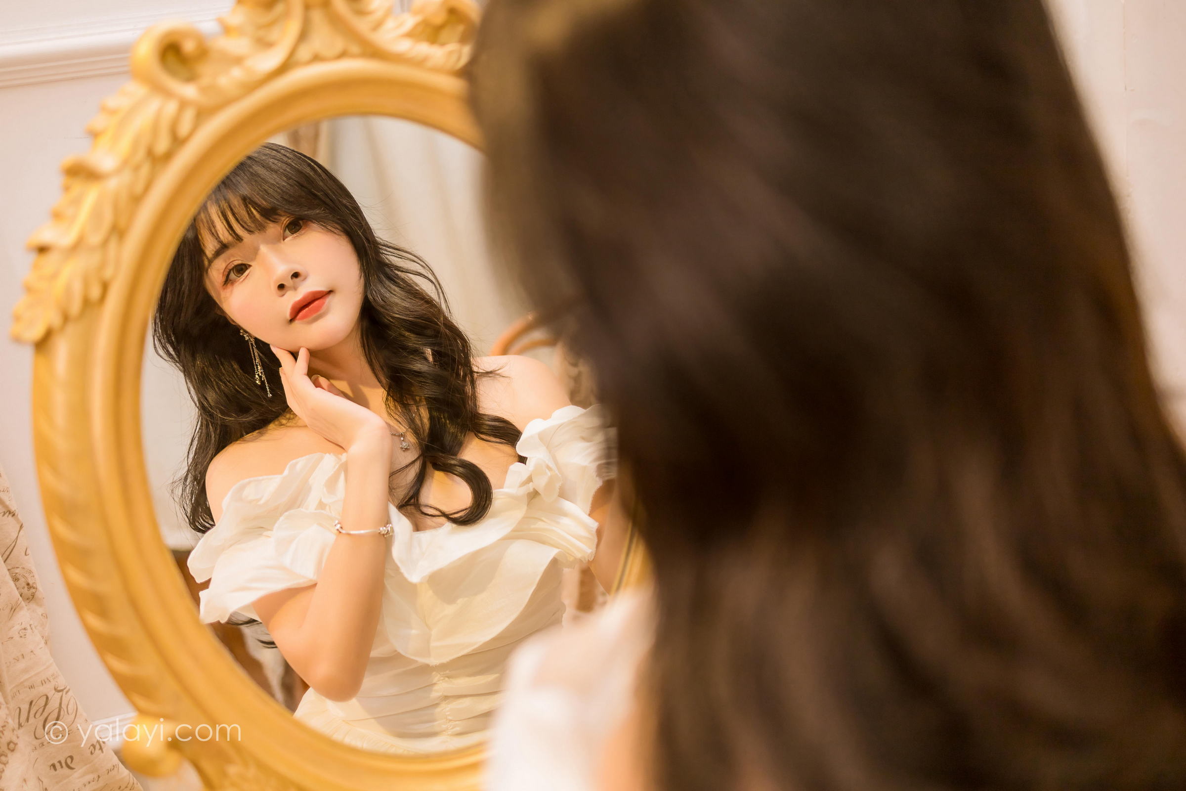 [YALAYI雅拉伊]2023.02.17 你是我的情人 程小蝶 白色抹胸连衣裙居家性感写真集第11张