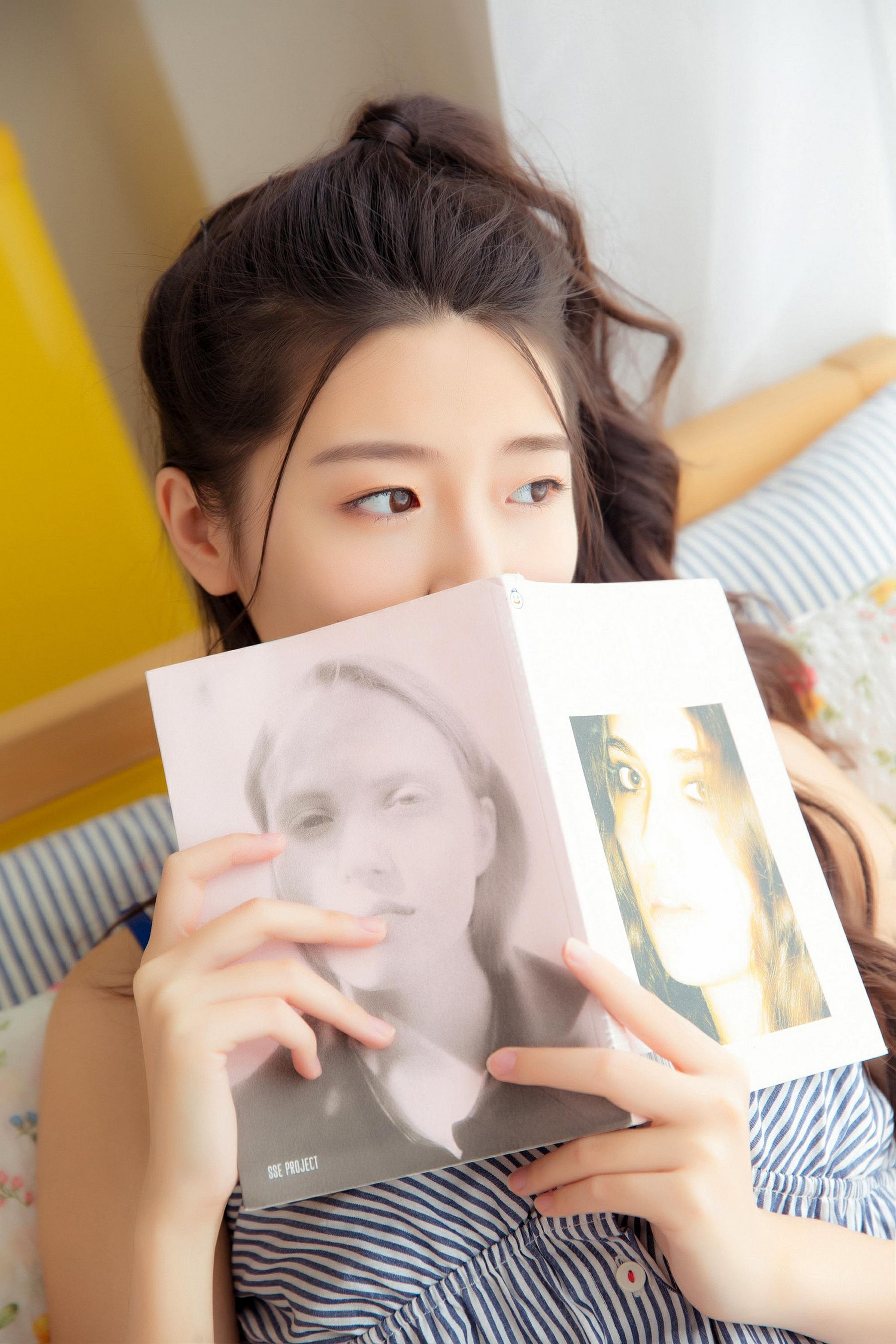 [YALAYI雅拉伊]2023.02.25 清纯小女友 灰色吊带睡衣裙居家私房写真集第5张