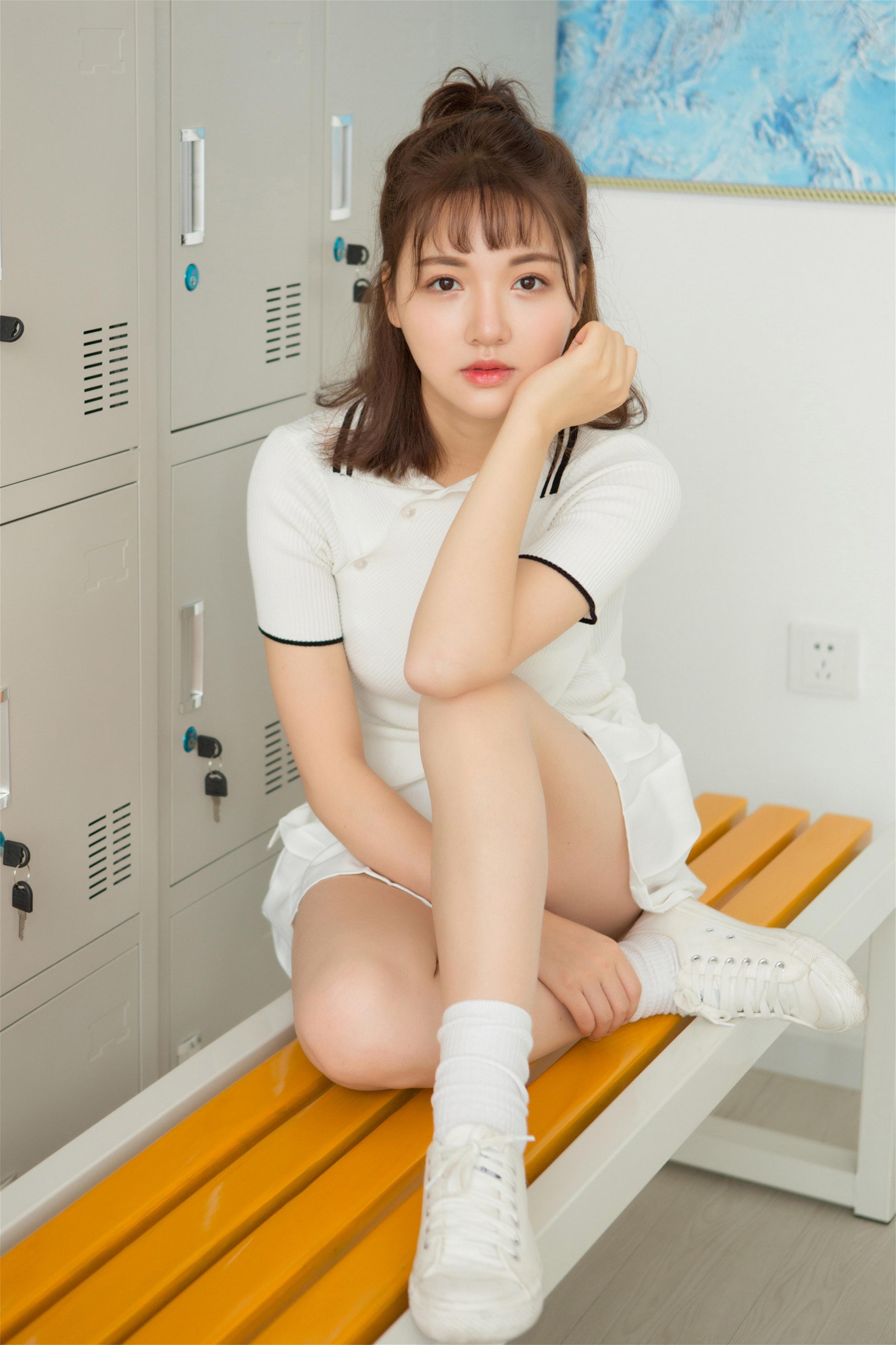 [YALAYI雅拉伊]2023.05.26 希望快乐 排球少女 白色短袖加短裙清纯可爱私房写真集第6张