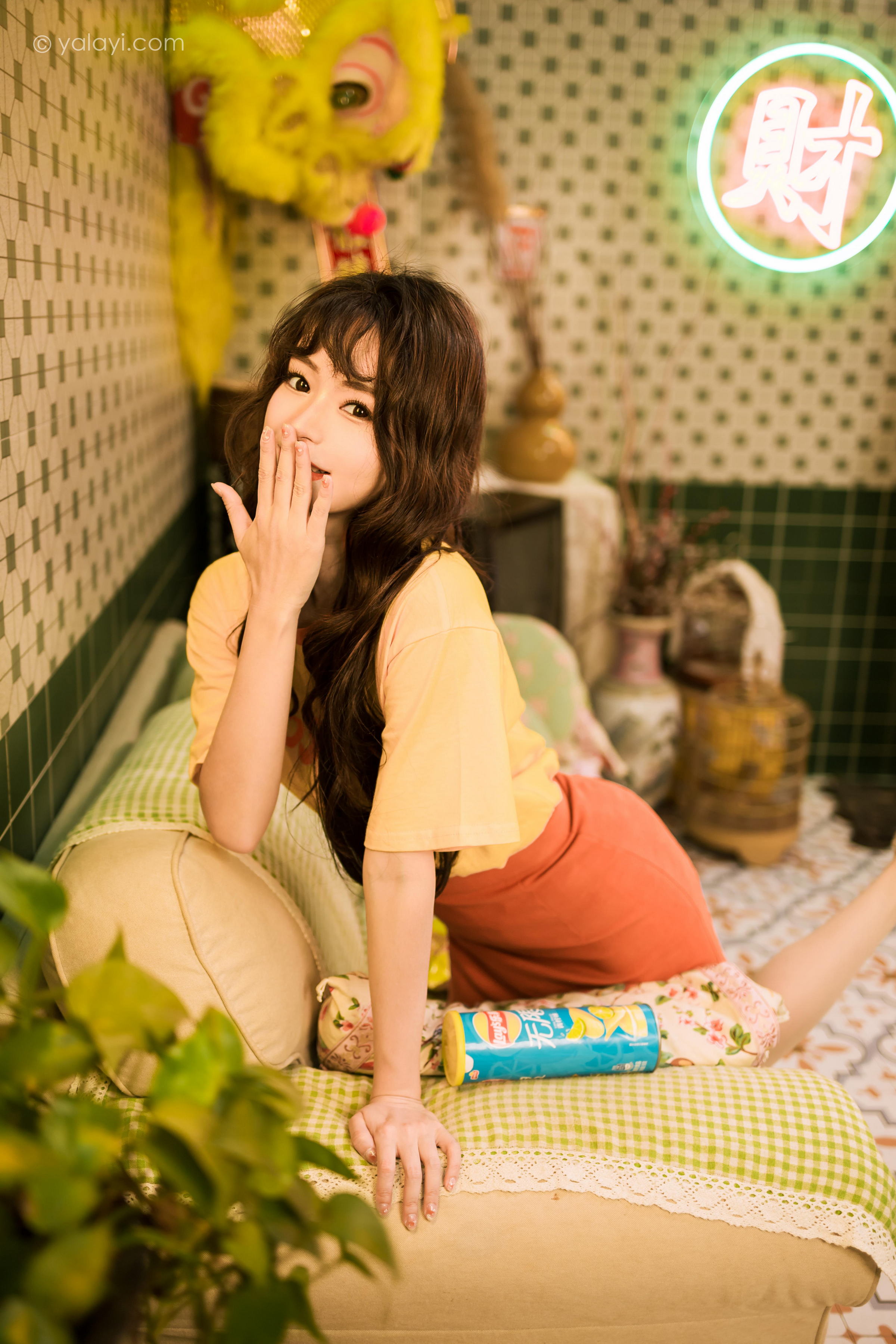 [YALAYI雅拉伊]2023.06.05 曾经的深爱 小亭 黄色短袖加红色短裙清纯私房写真集第9张