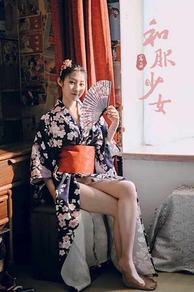 [YALAYI雅拉伊]NO.635 《和服少女》 沈伊 黑色和服加白色蕾丝内衣性感私房写真集