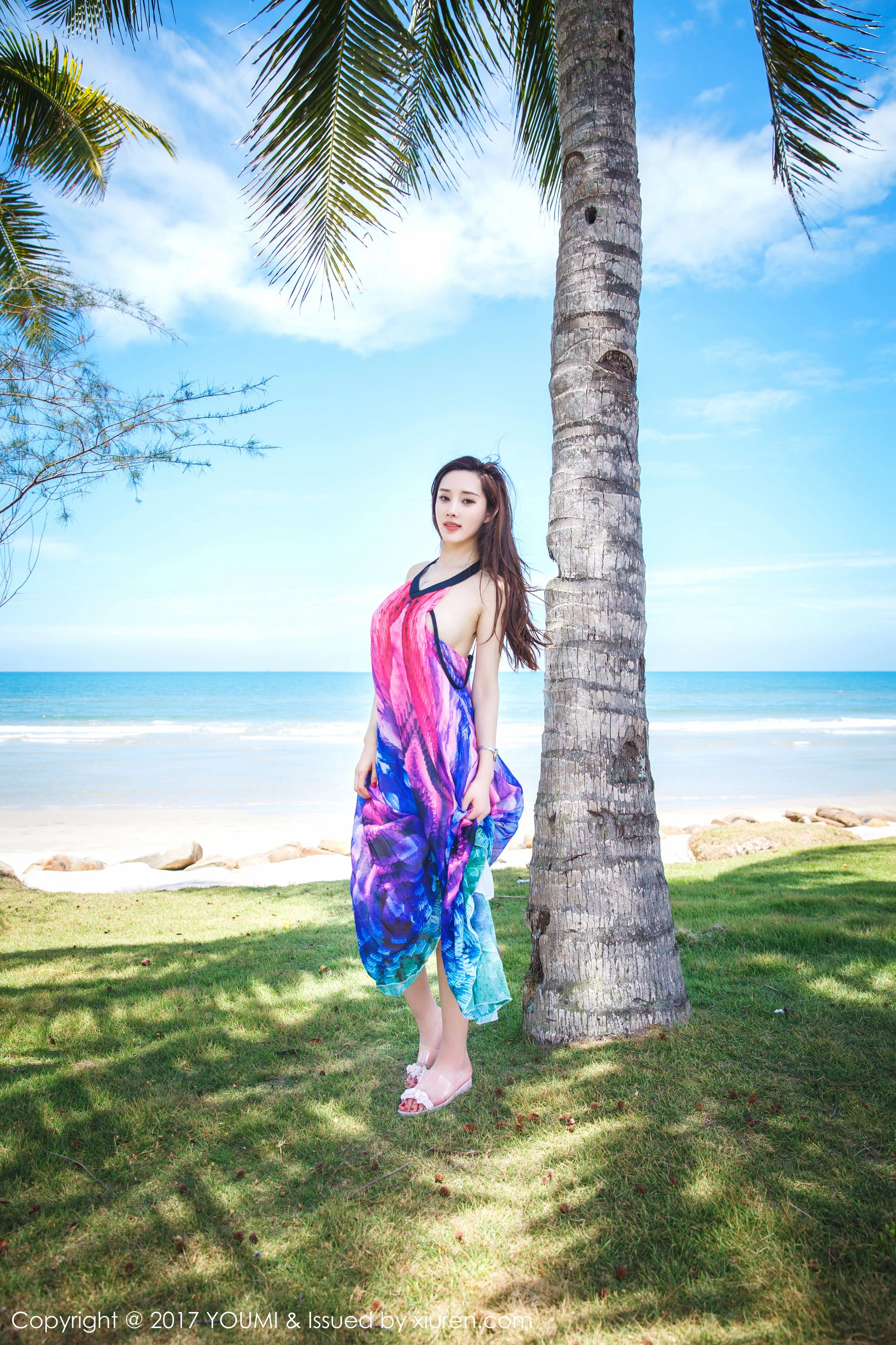 土肥圆矮挫穷《沙滩比基尼+韵味长裙》 尤蜜荟YouMi Vol.029第4张