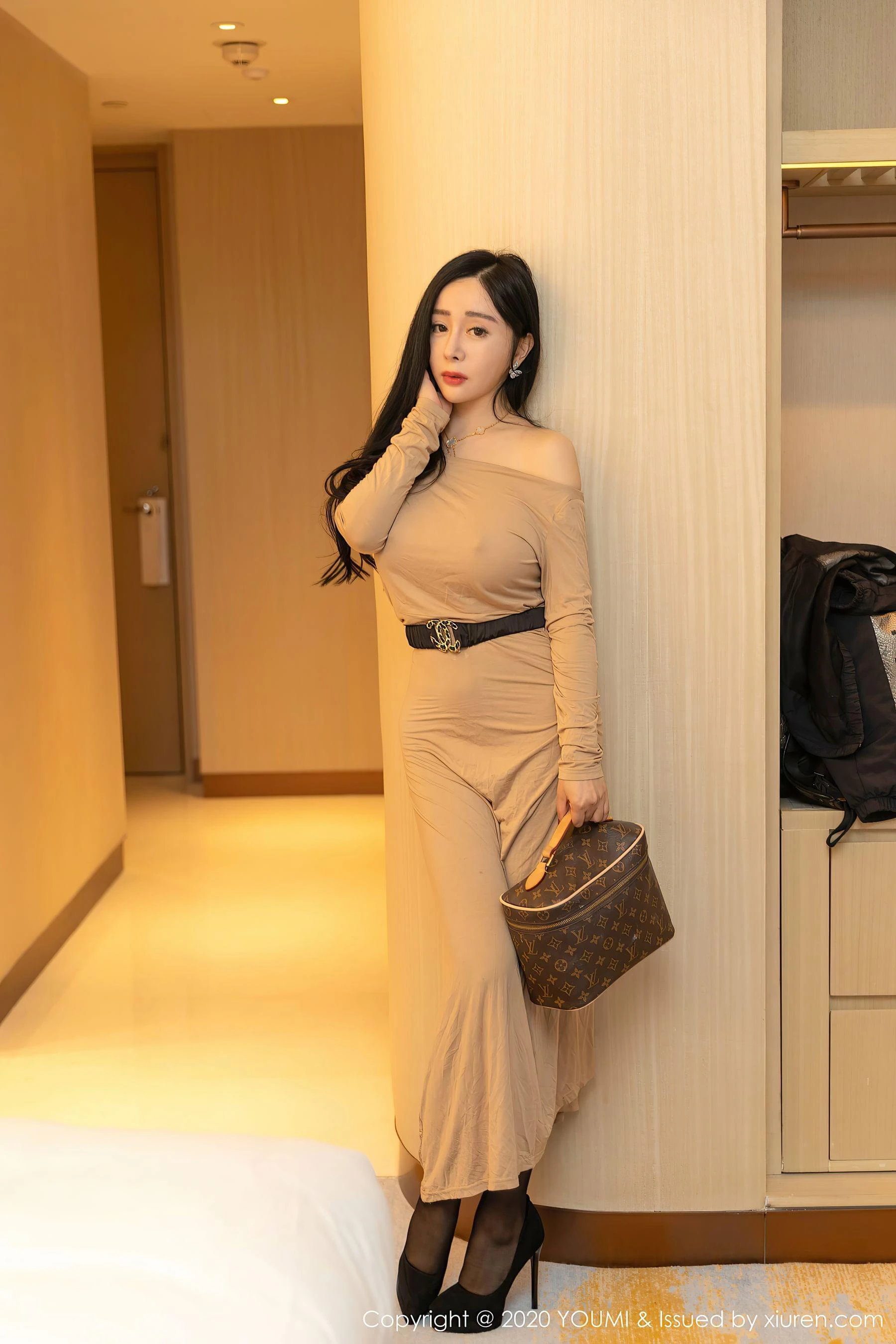  尤蜜荟YouMi Vol.553 允爾第2张