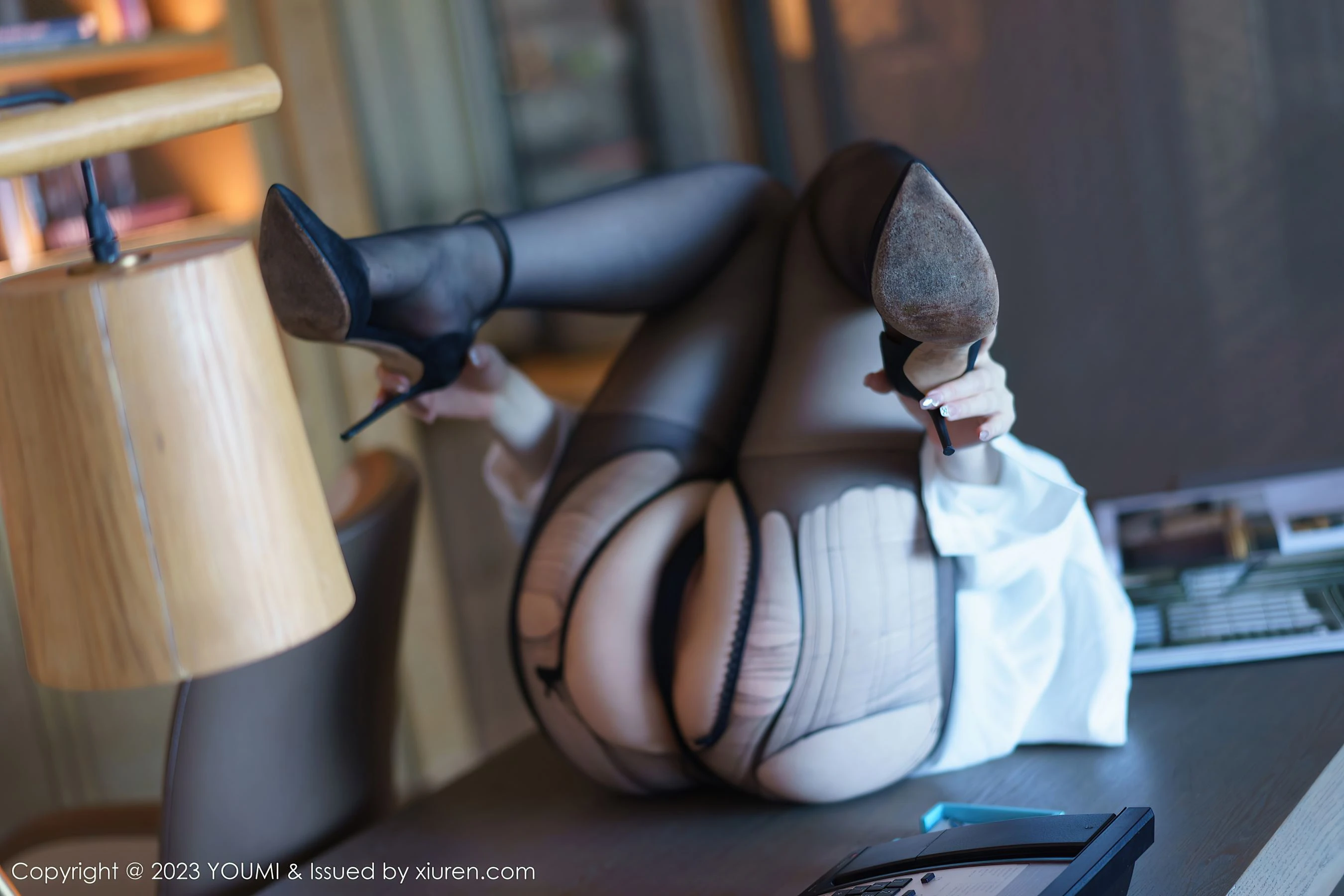 尤蜜荟 VOL.890 Carol周妍希 黑丝美臀第6张