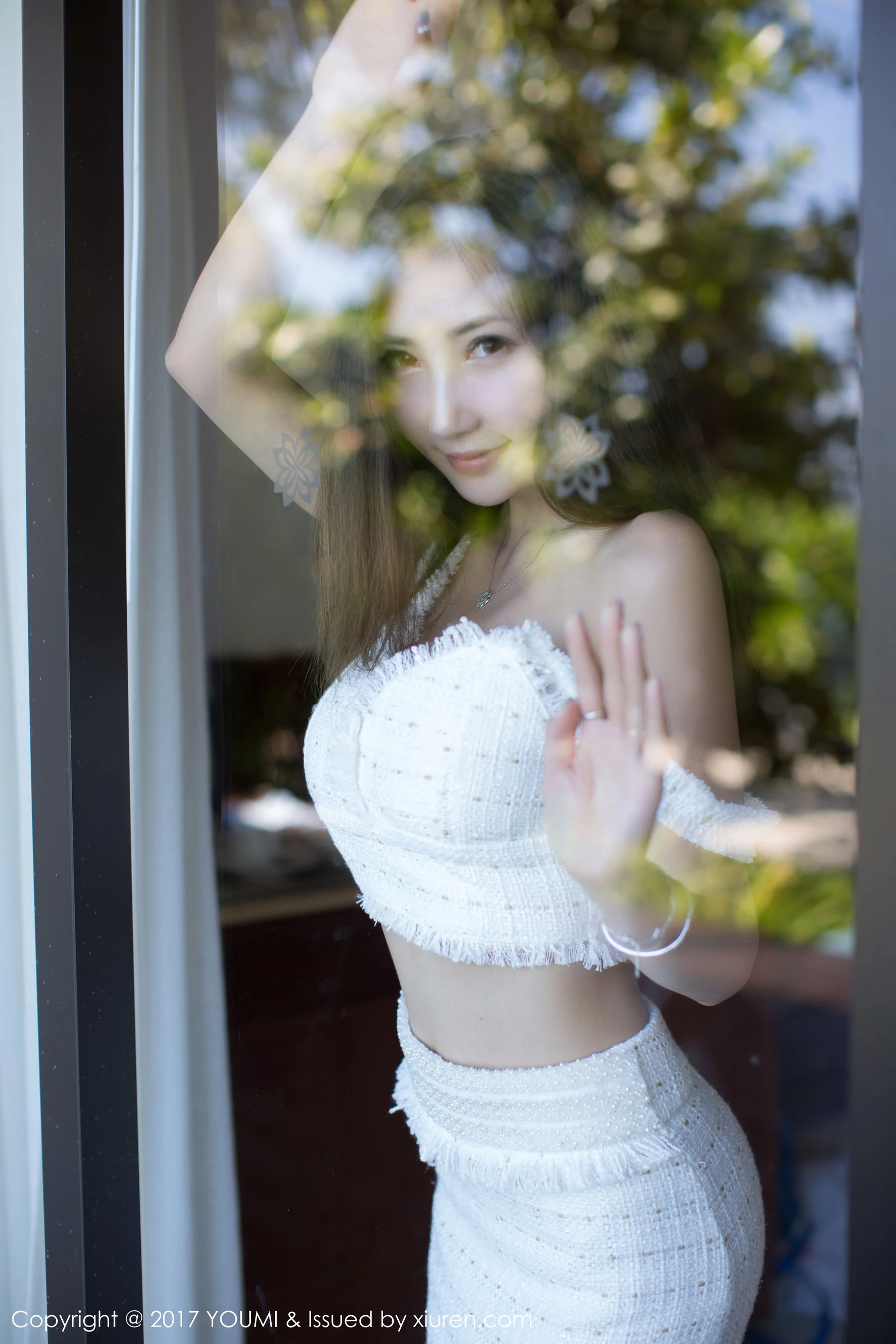 Yumi-尤美《马尔代夫旅拍》 尤蜜荟YouMi Vol.100第10张