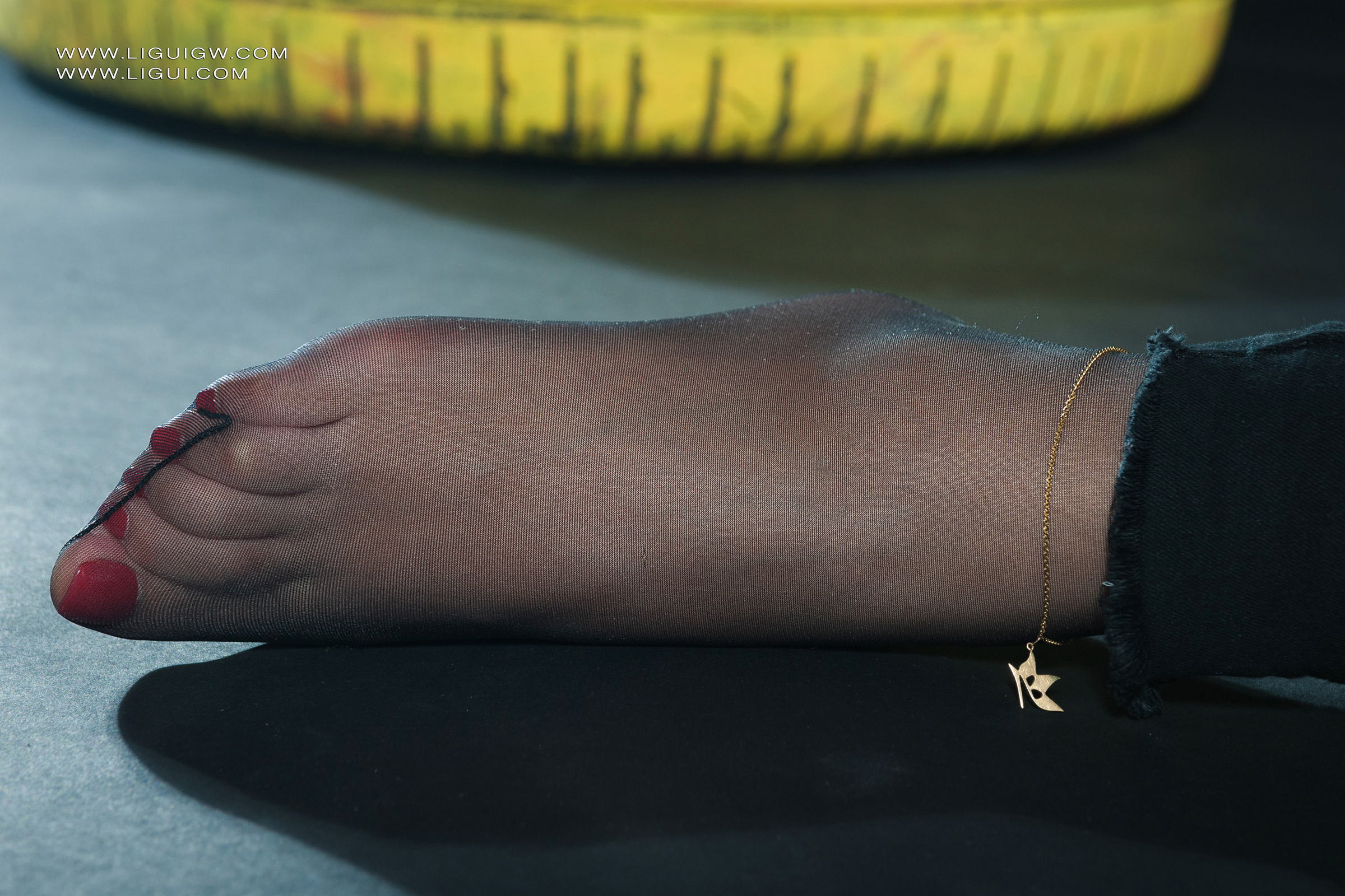 [Ligui丽柜] 2025.11.03《红与黑的激情碰撞》维拉 Weila第18张